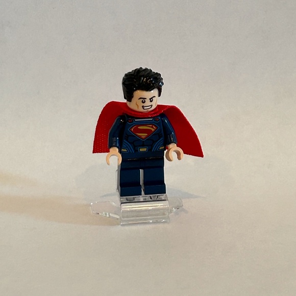 LEGO Superman Minifigure - Picture 1 of 1